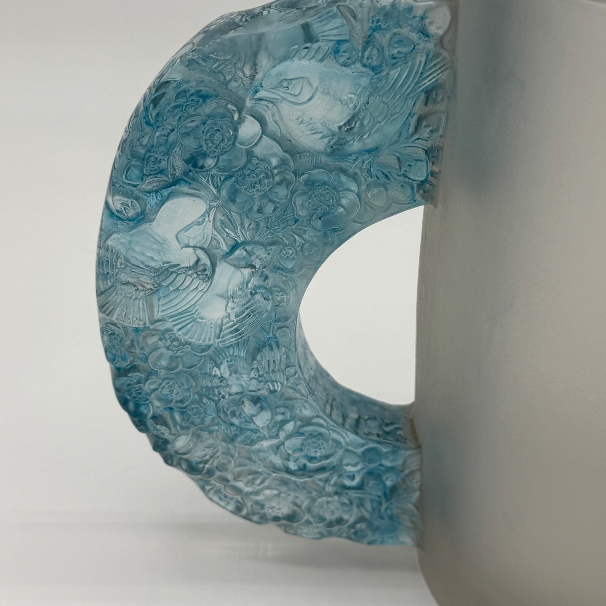 A Petrarch Vase By R.lalique-photo-2