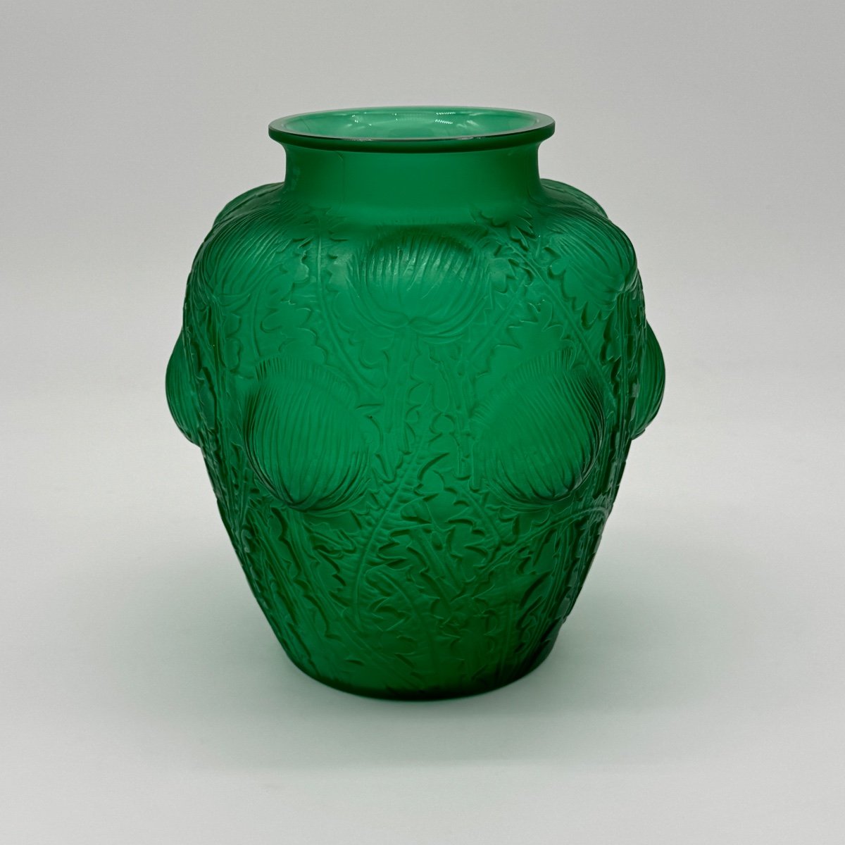 A Domrémy Vase In Green Glass By R.lalique-photo-1