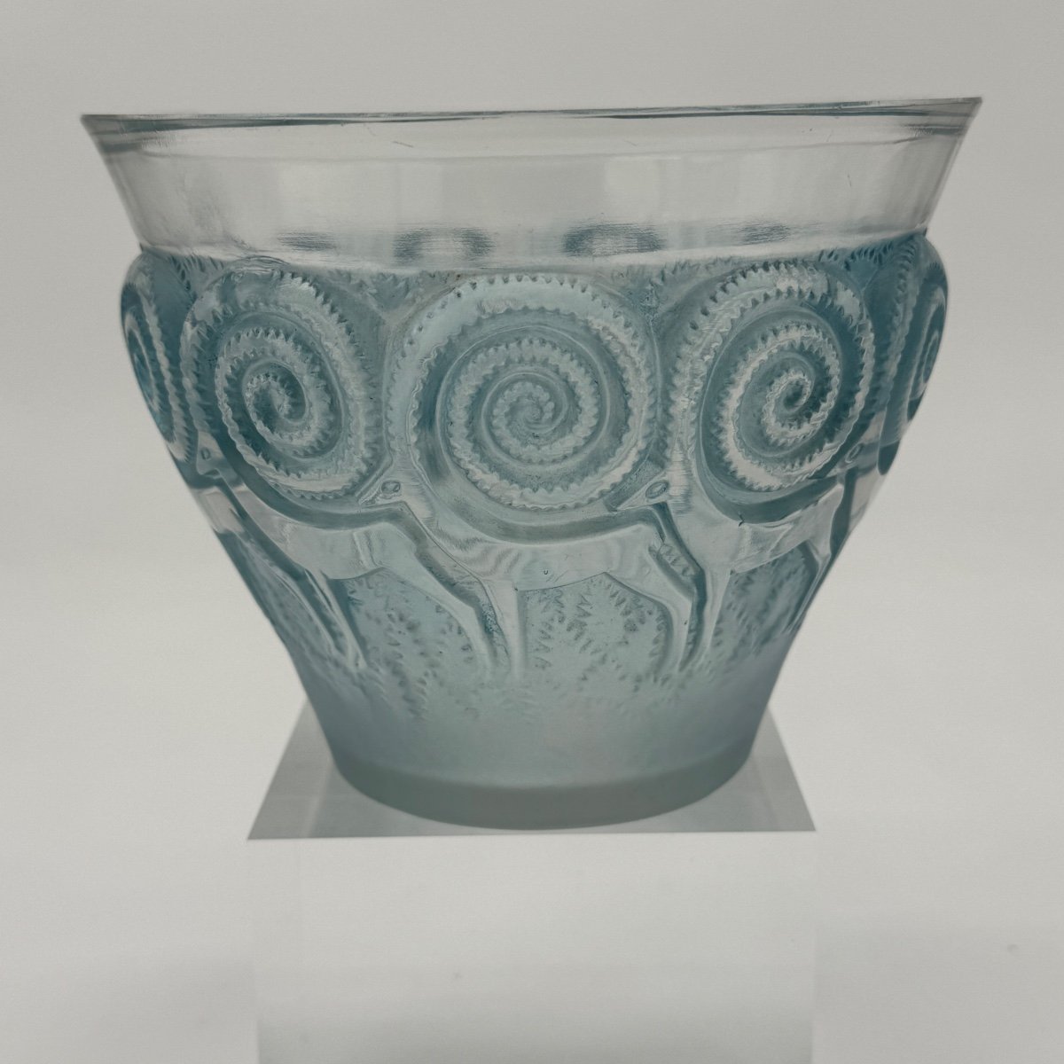 Un Vase Rennes De R.lalique-photo-4