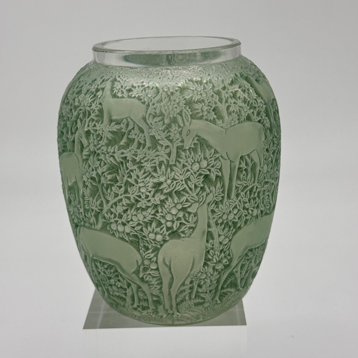 A Biches  Vase By R.lalique-photo-2