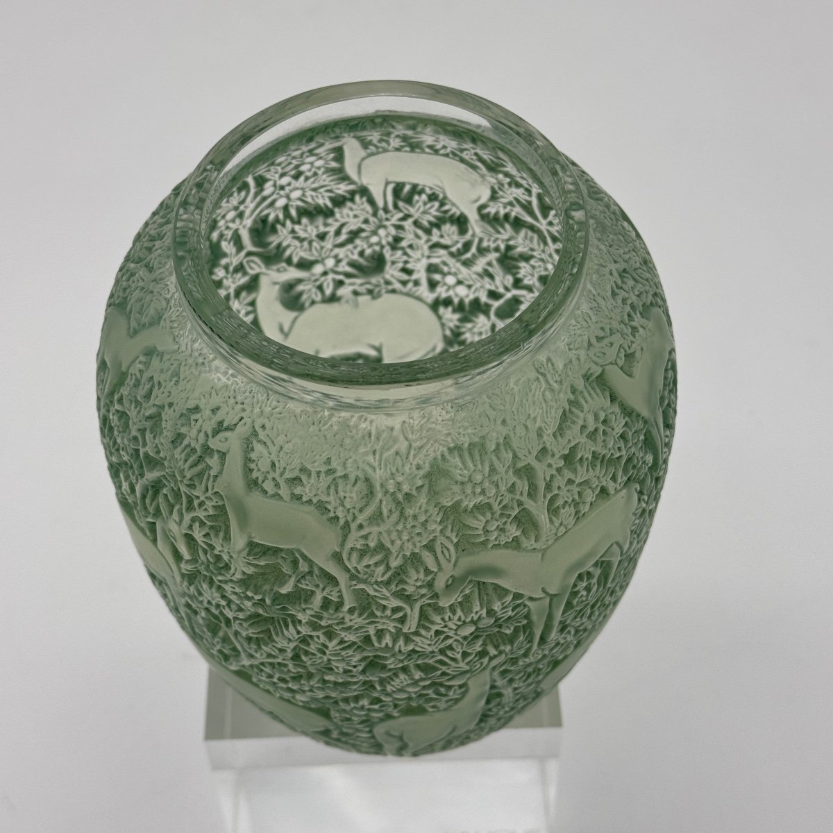 A Biches  Vase By R.lalique-photo-4