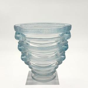 A Saint Marc Vase By R.lalique