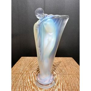 Une Statuette Etling De R.lalique