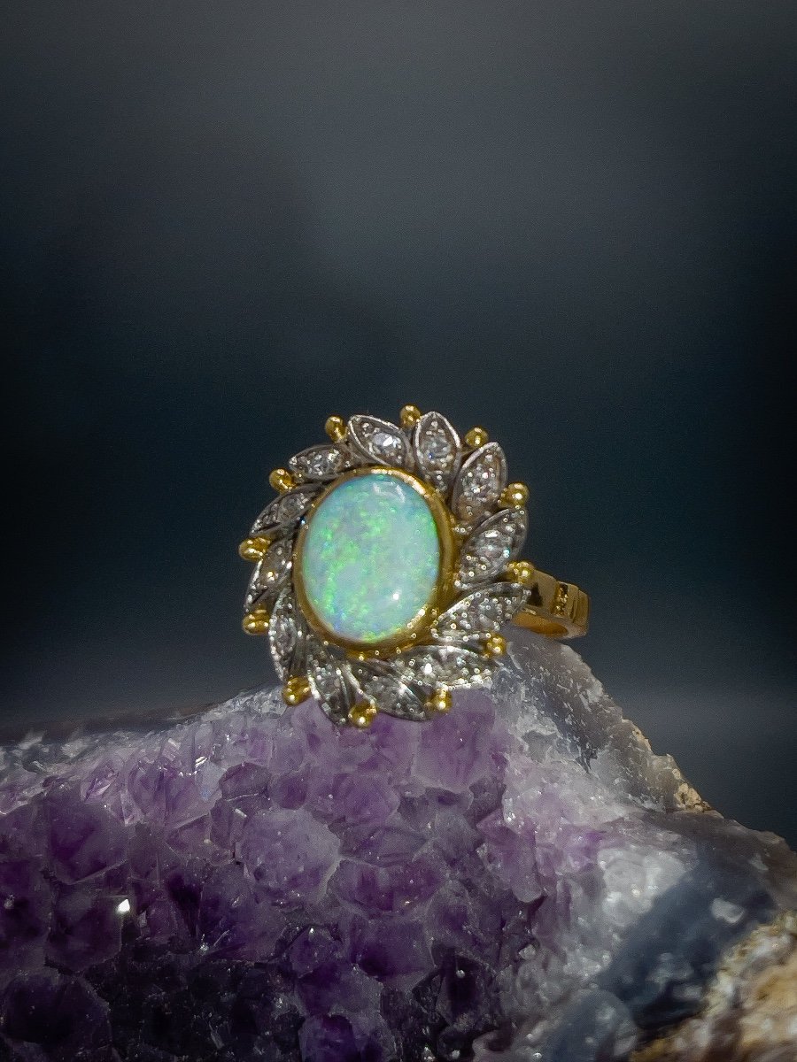 18 K Gold Ring Set With An Australian Opal-photo-2