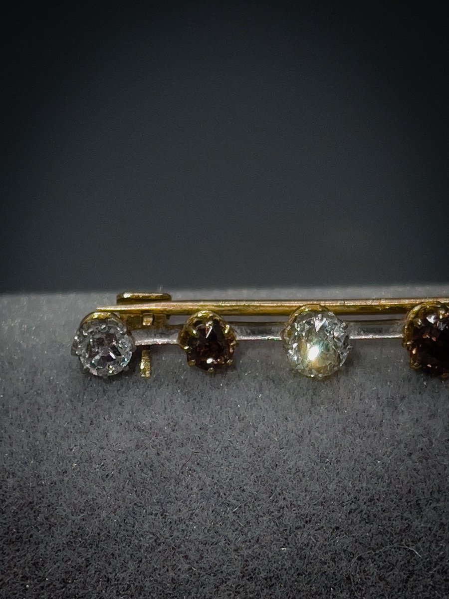 Barrette Brooch In 18 K Gold Set With White Diamonds And “cognac” Diamonds-photo-3