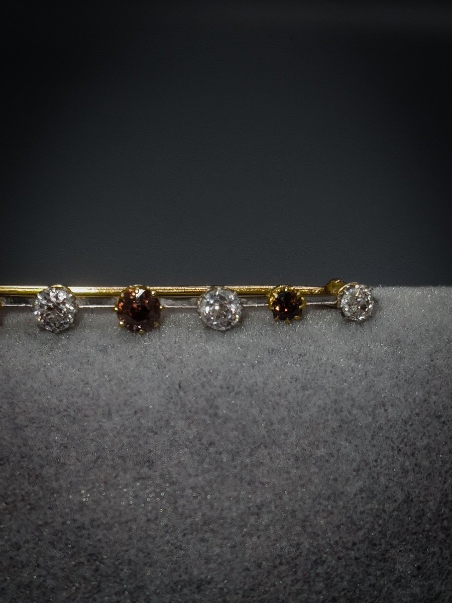 Barrette Brooch In 18 K Gold Set With White Diamonds And “cognac” Diamonds-photo-4