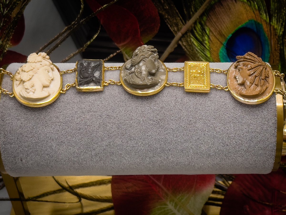 Bracelet "grand Tour" 18 K Gold And Enhanced With Medallions In Lava Stones-photo-1