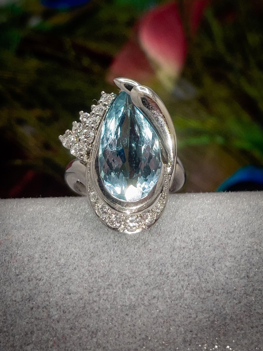 18 K White Gold Ring Set With An 8.5 Carat “pear” Aquamarine-photo-2