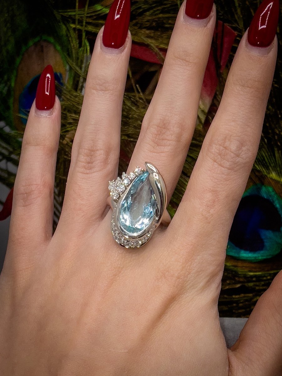 18 K White Gold Ring Set With An 8.5 Carat “pear” Aquamarine-photo-1