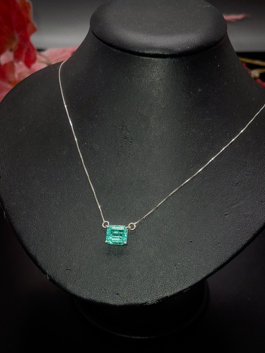 18 K Gold Necklace Set With An Emerald-photo-3