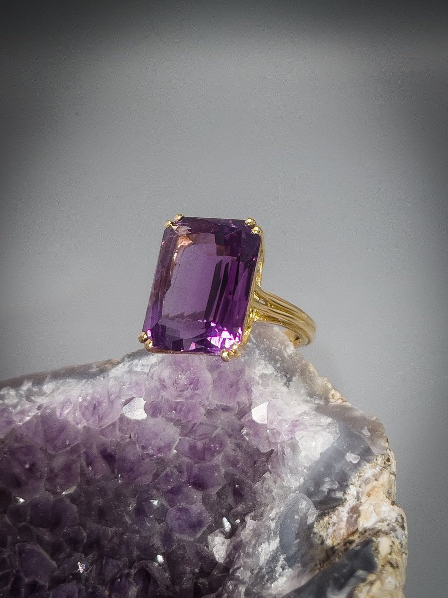 Vintage Ring In 18k Yellow Gold, Set With An Amethyst-photo-1