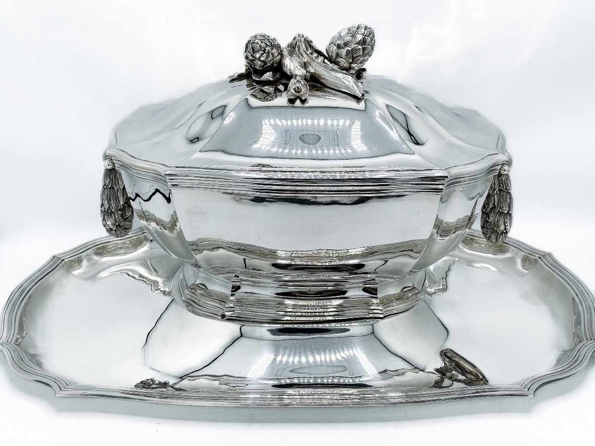 Spectacular Soup Tureen And Its Frame In 950/1000 Silver