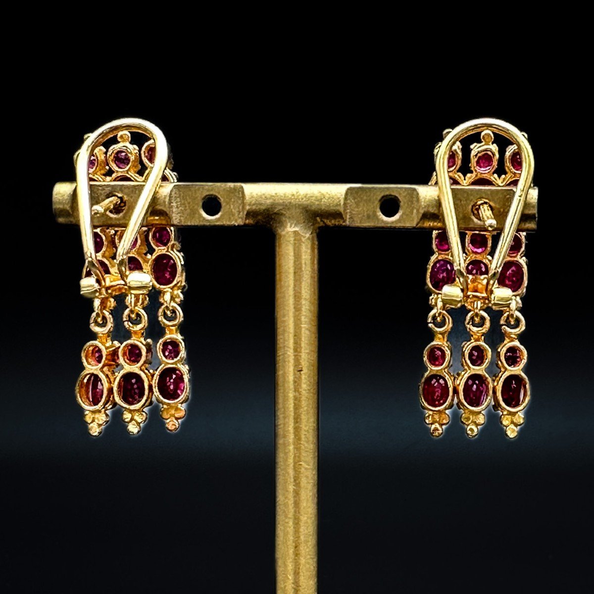 Vintage Earrings In 18k Yellow Gold, Set With Rubies-photo-3