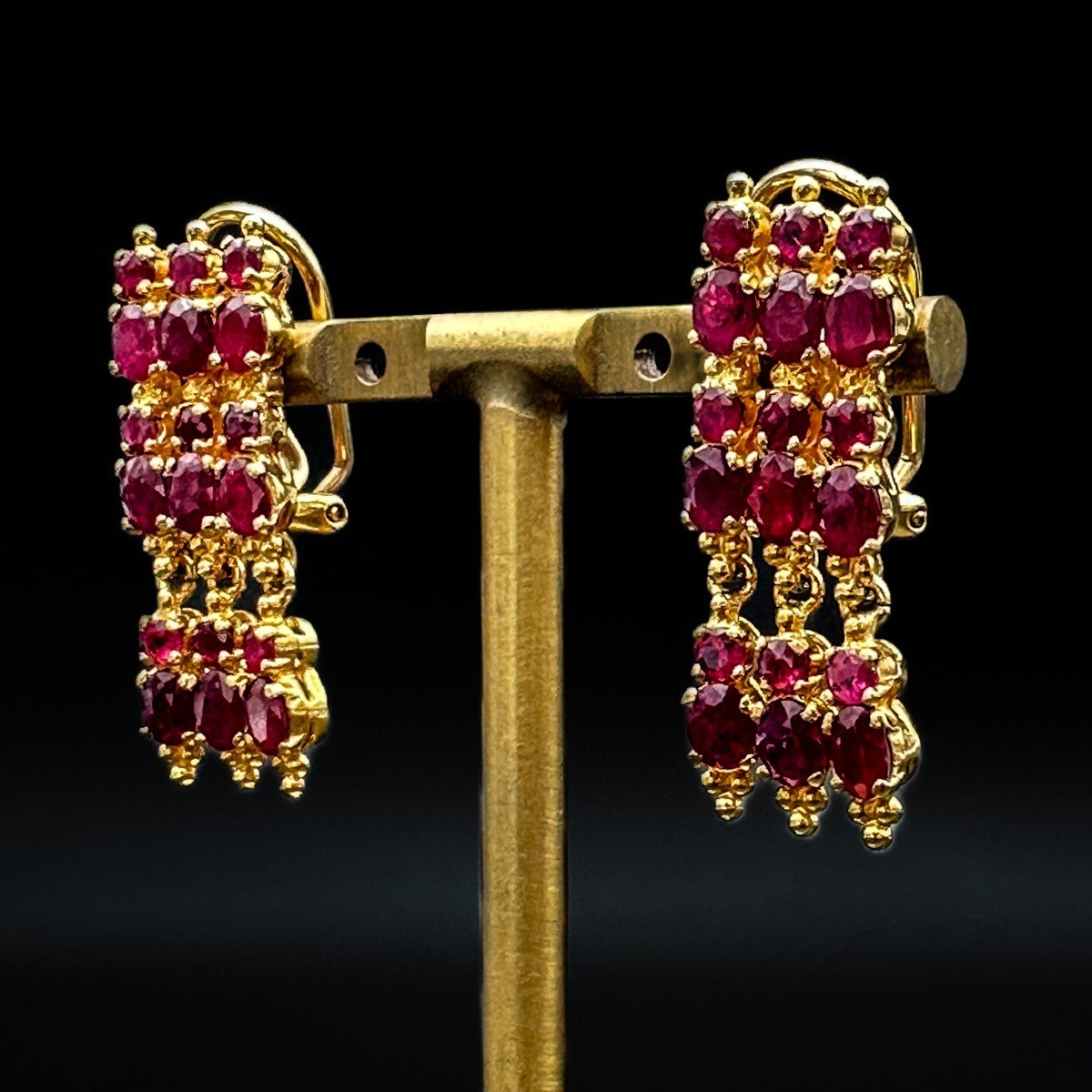 Vintage Earrings In 18k Yellow Gold, Set With Rubies