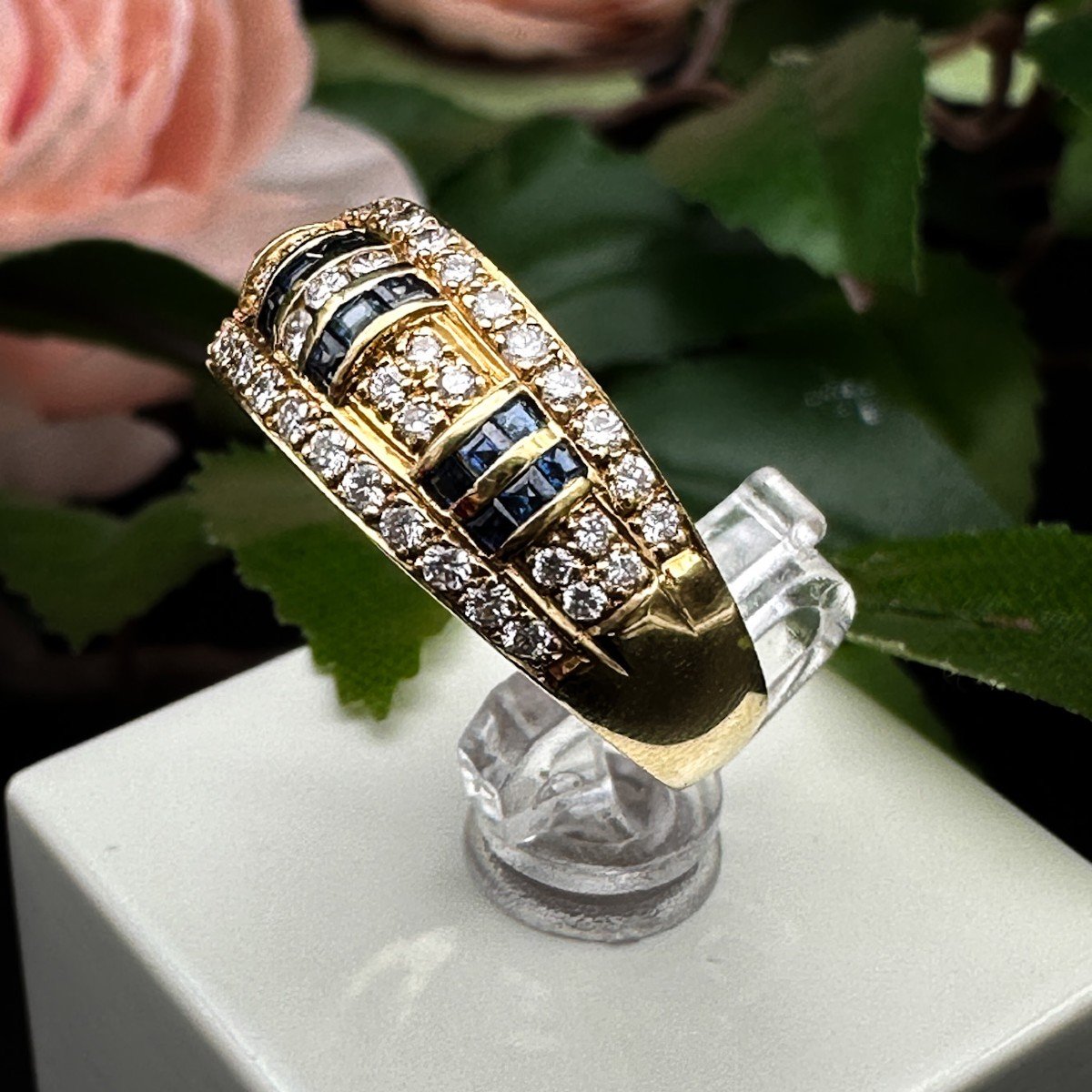 Vintage Ring In 18k Gold, Set With Sapphires And Diamonds-photo-3