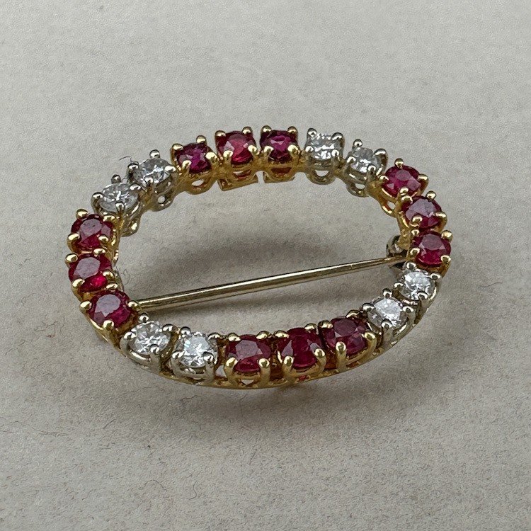 Oval Brooch Set With Rubies And Diamonds-photo-4