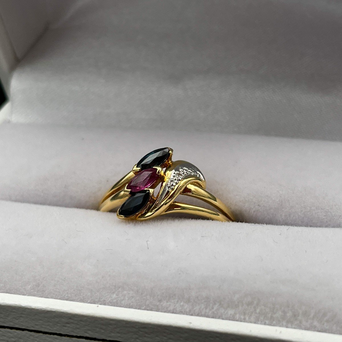 Marquise Sapphires And Ruby And Diamond Ring-photo-4