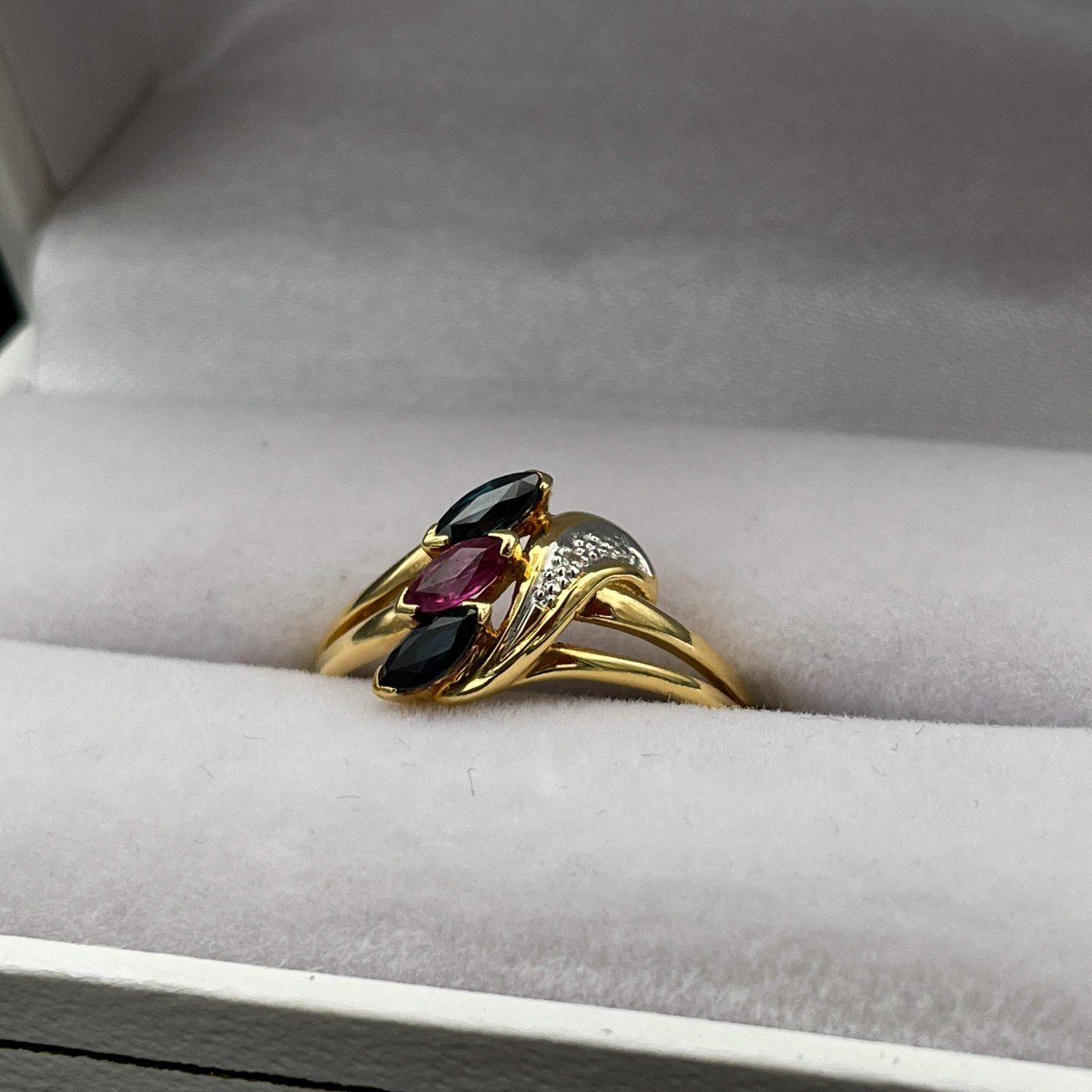 Bague Saphirs Et Rubis Marquises Et Diamant-photo-4