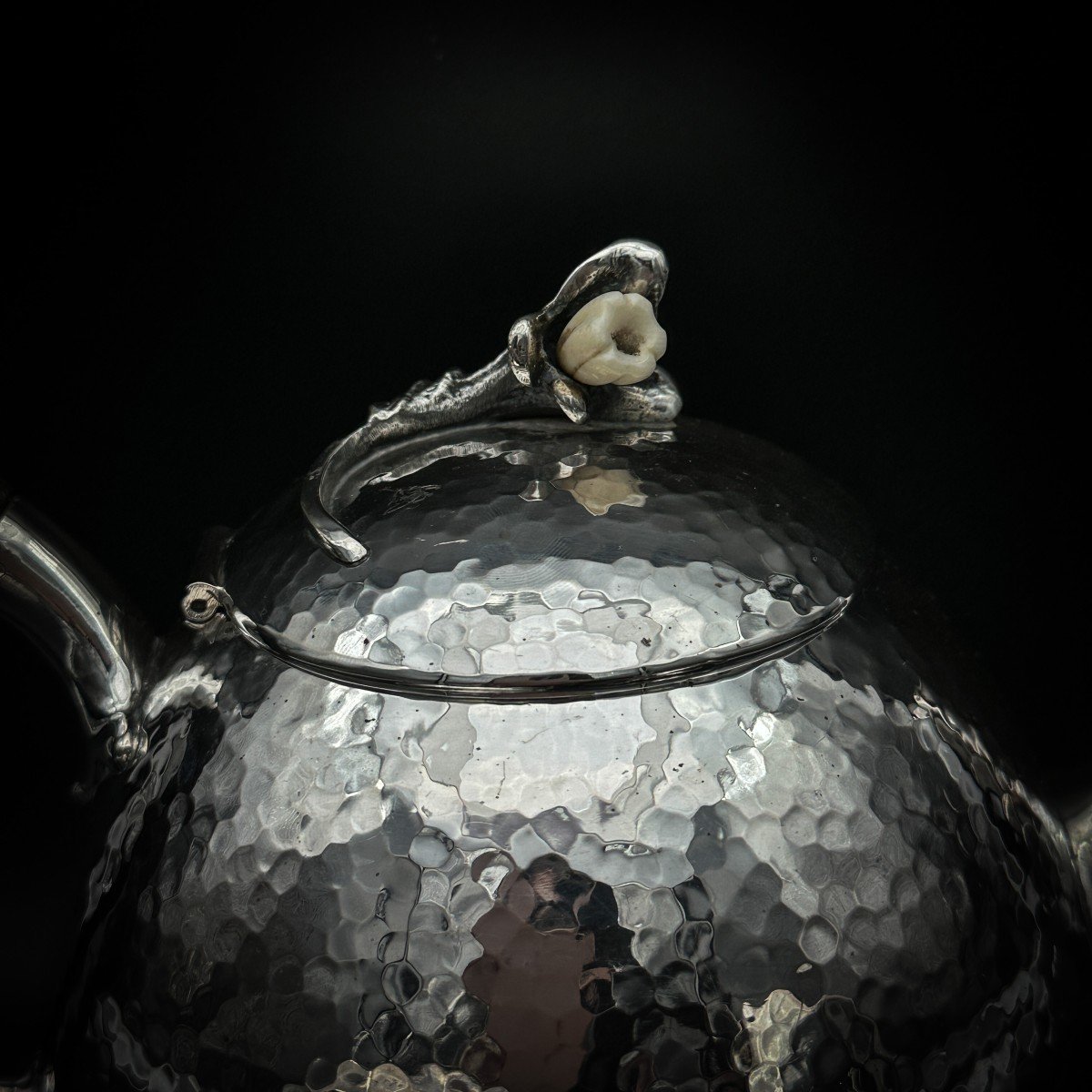 A. Cesa, Art Deco Tea Service In Hammered Silver By The Famous Maison Cesa-photo-4