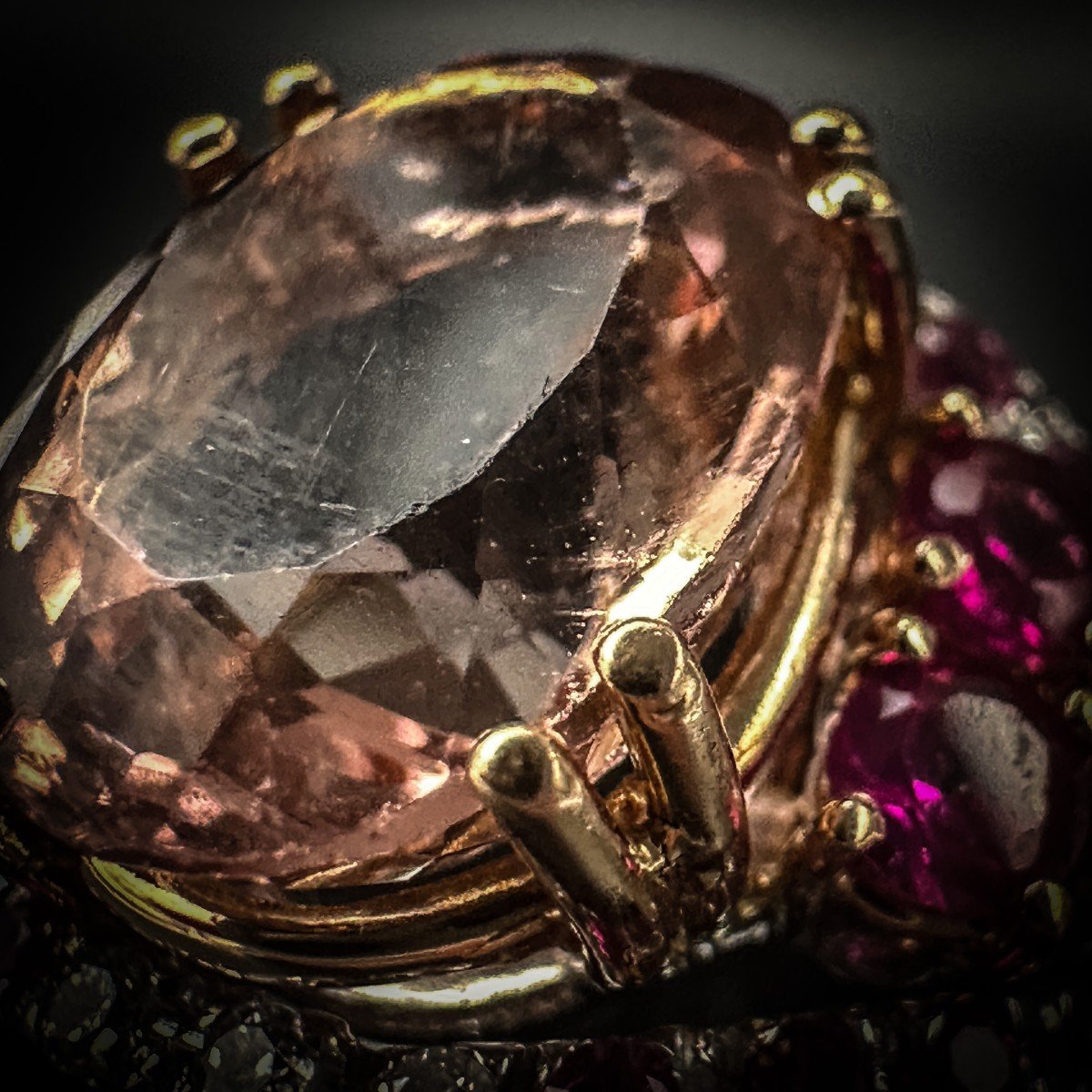 Morganite Cocktail Ring Paved With Ruby And Diamonds-photo-3