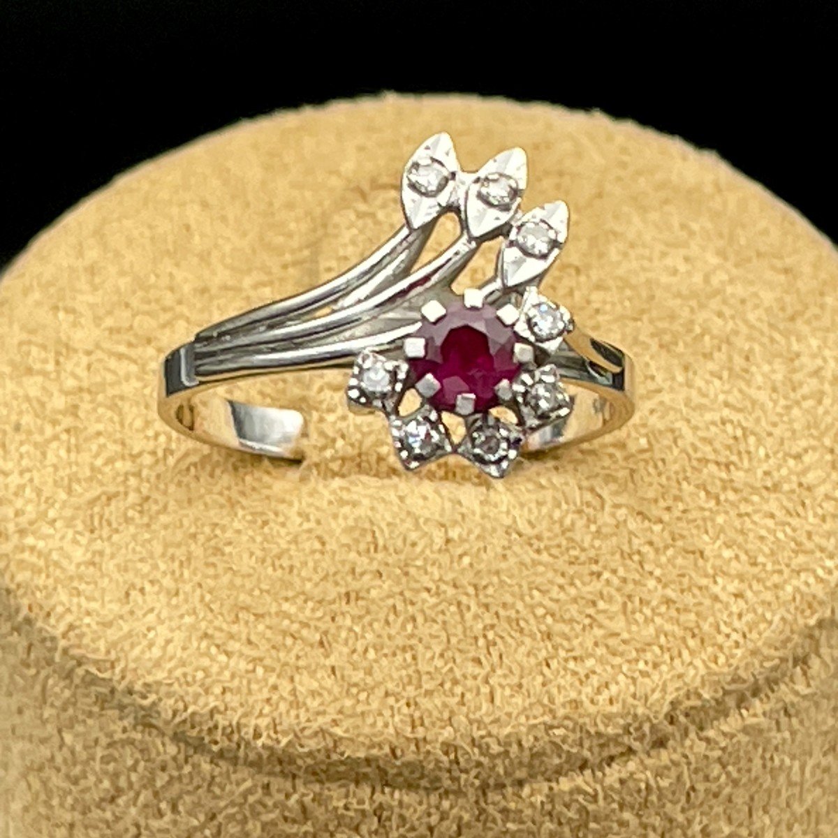 Gerbe Ring In Gold Set With A Ruby-photo-2