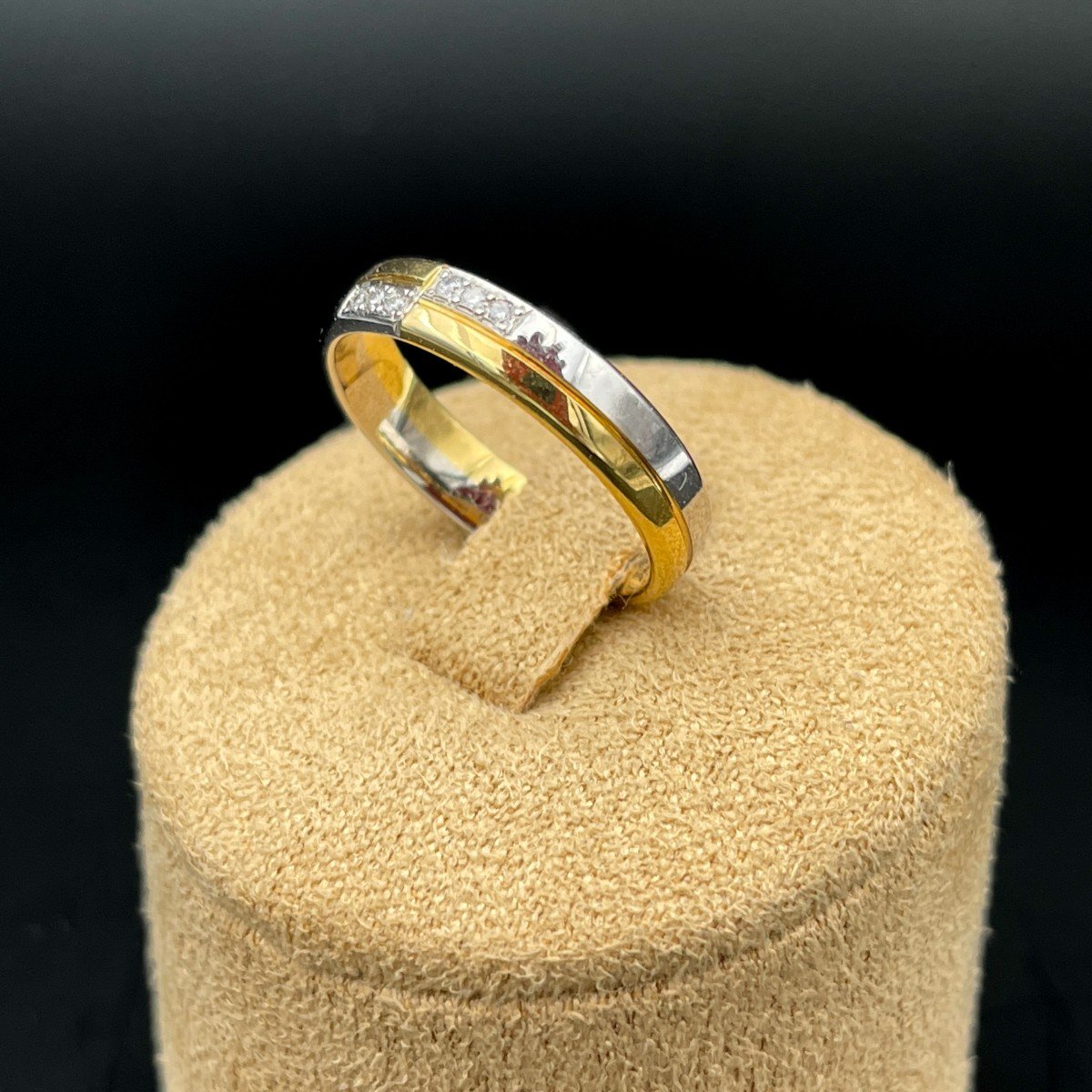 Two-tone Ring In Gold And Diamonds-photo-3