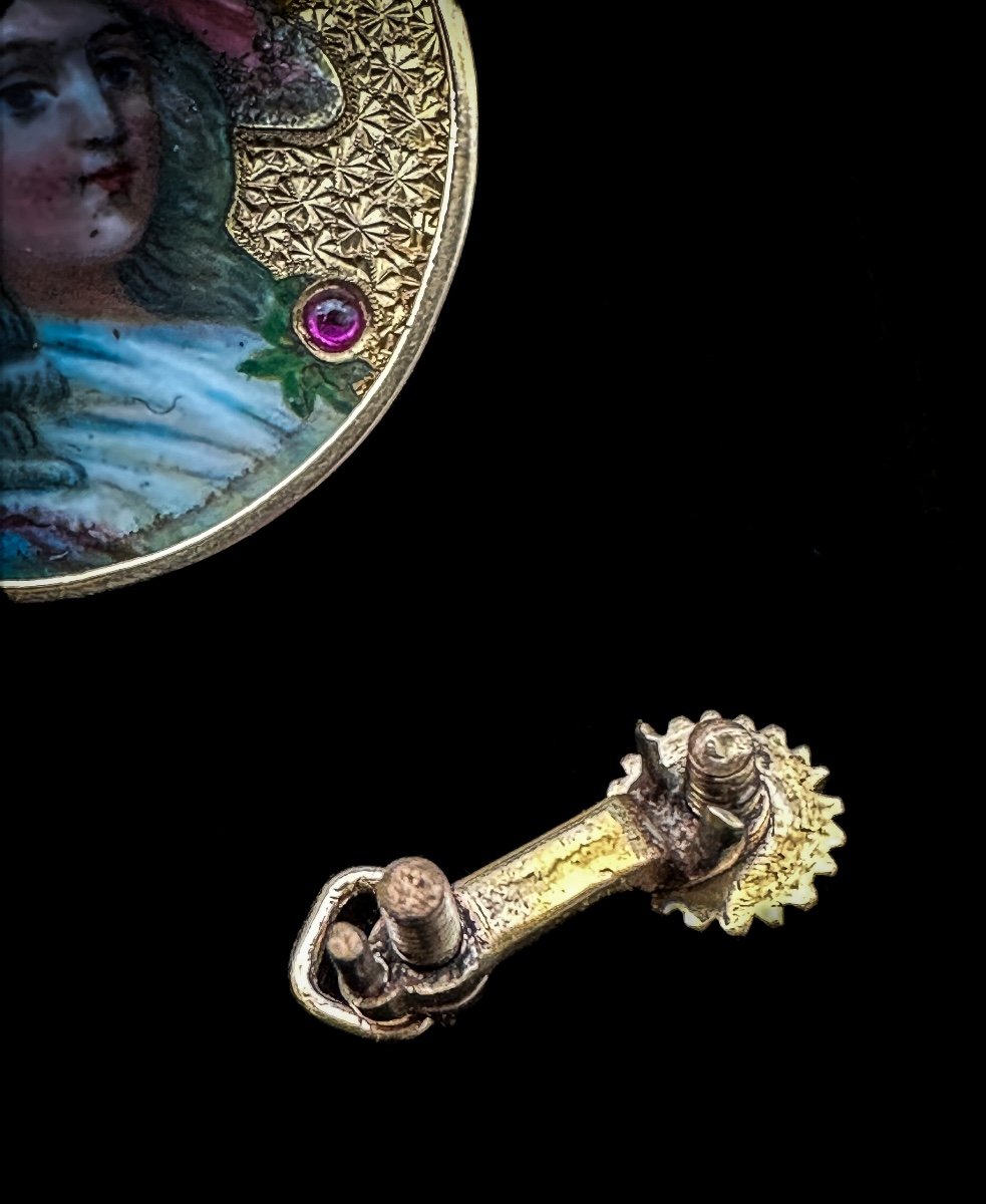 Belle Epoque Transformable Brooch In 18 Carat Gold, Old Mine Cut Diamonds, Rubies And Miniature In-photo-2