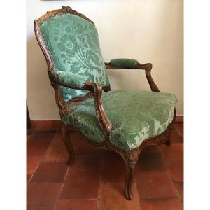 Large Fauteuil Bas XVIIIe d'époque Louis XV