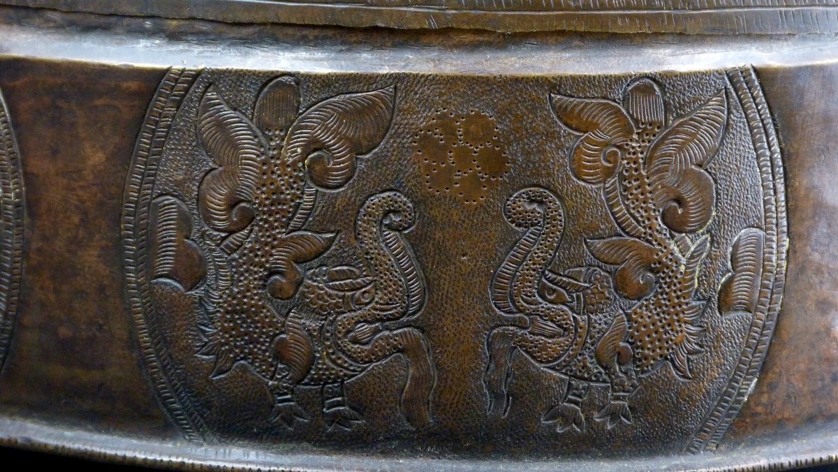 Large Embossed Copper Box, Nepal, 19th/20th Century-photo-2