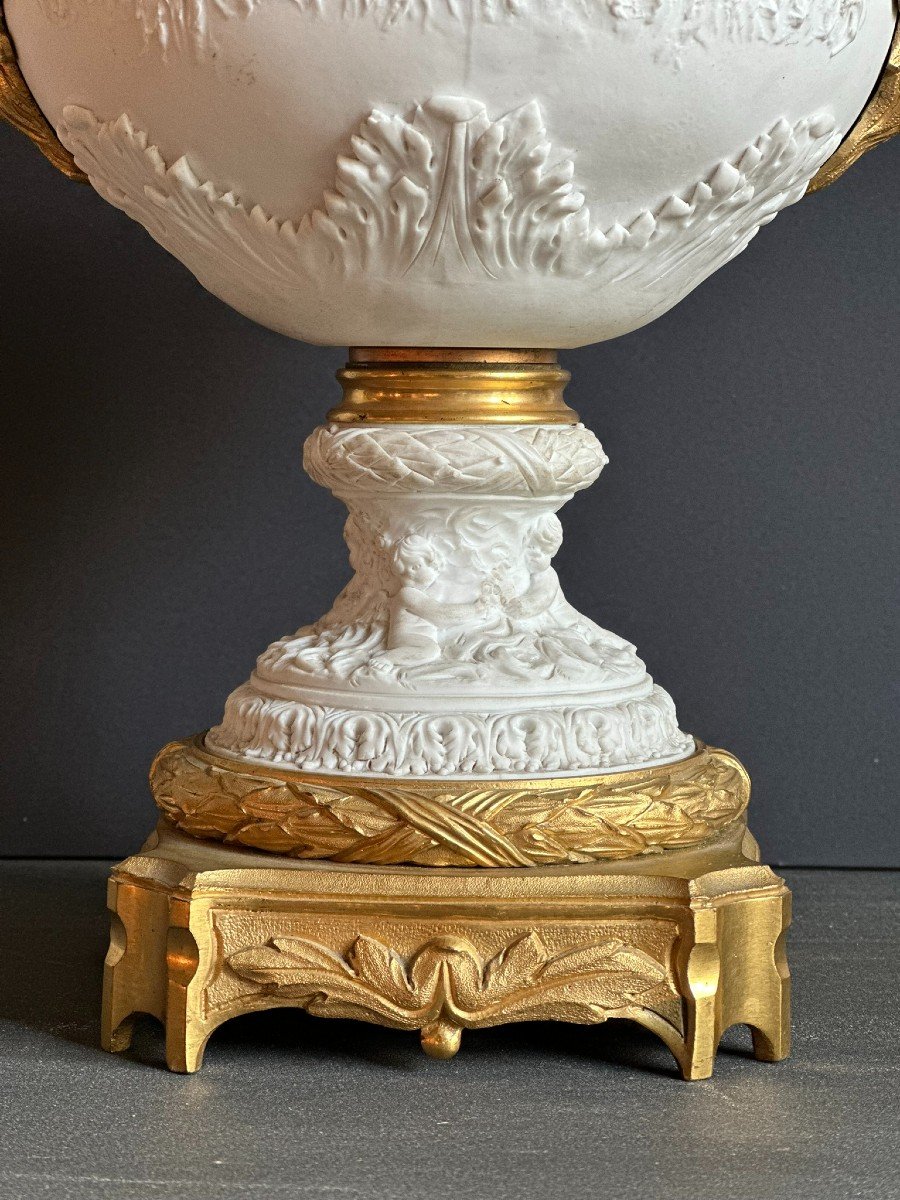 Magnifique vase en biscuit et bronze doré. Epoque Napoléon III-photo-4