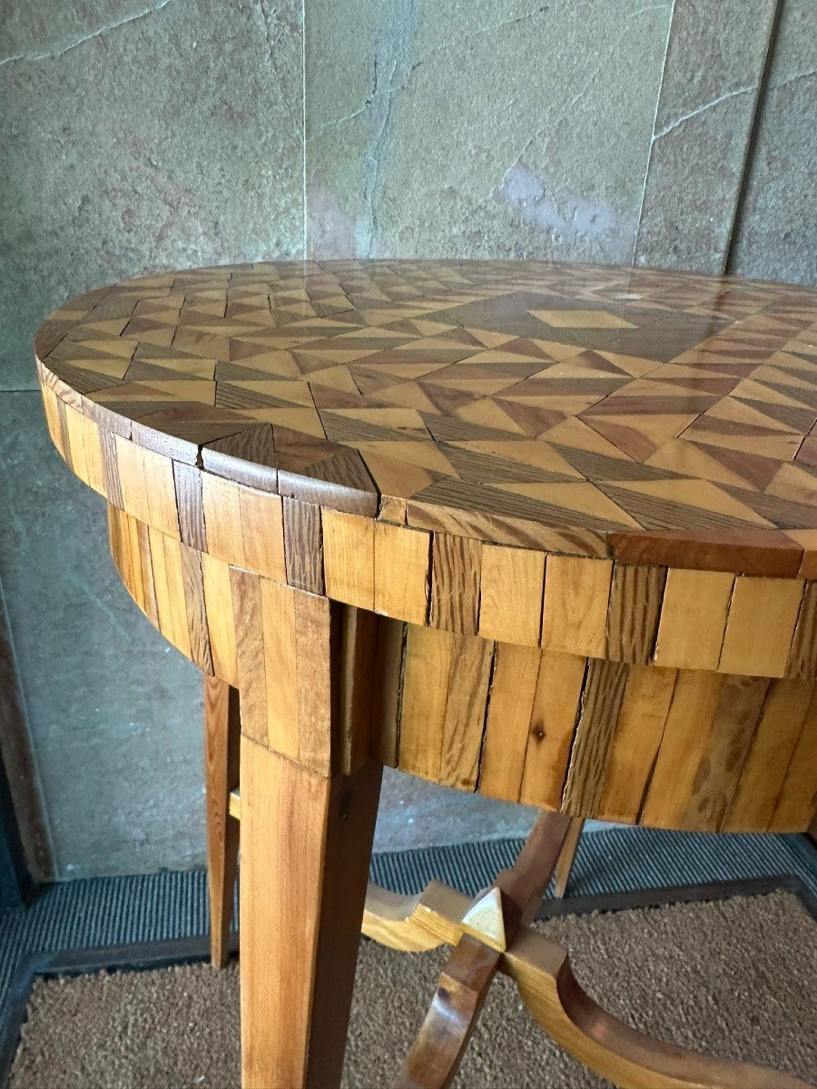 Marquetry Coffee Table. 20th Century.-photo-1