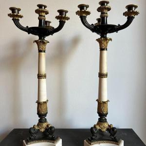 Paire de chandeliers en marbre et bronze, d'époque Restauration