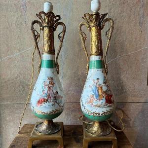 Paire de lampes en bronze et porcelaine peinte. S XIX