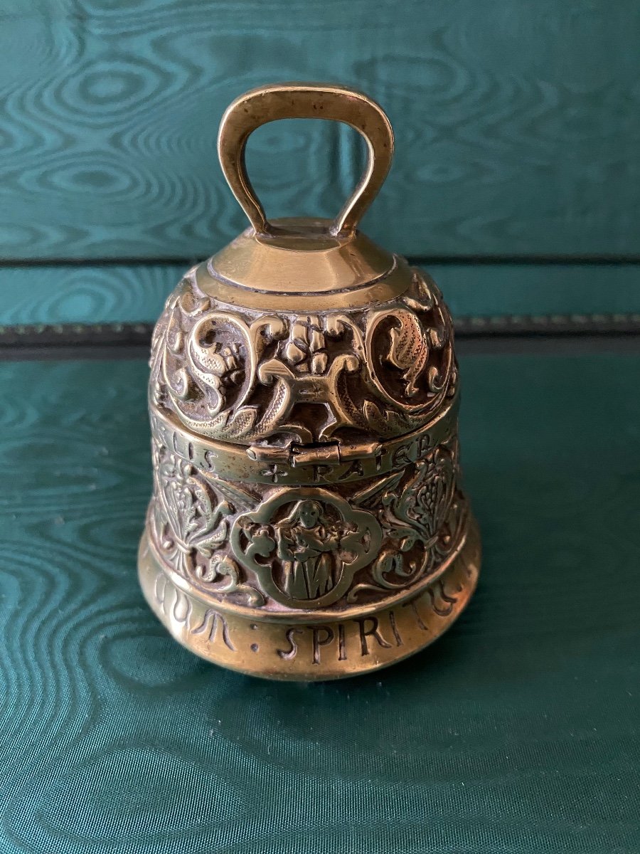 Bell Shaped Bronze Desktop Inkwell-photo-4