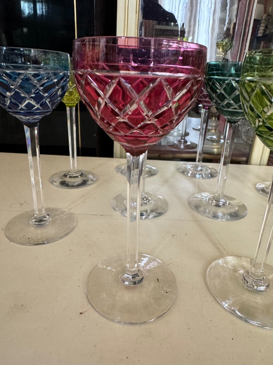 Suite De 10 Verres En Cristal De Couleur 