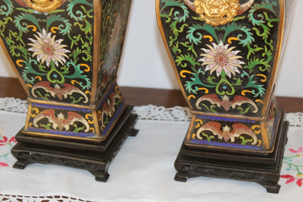 Pair Of "hu" Square Cloisonne Vases, China, Circa 1920s.-photo-4