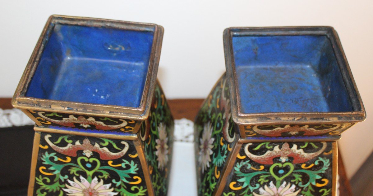 Pair Of "hu" Square Cloisonne Vases, China, Circa 1920s.-photo-4