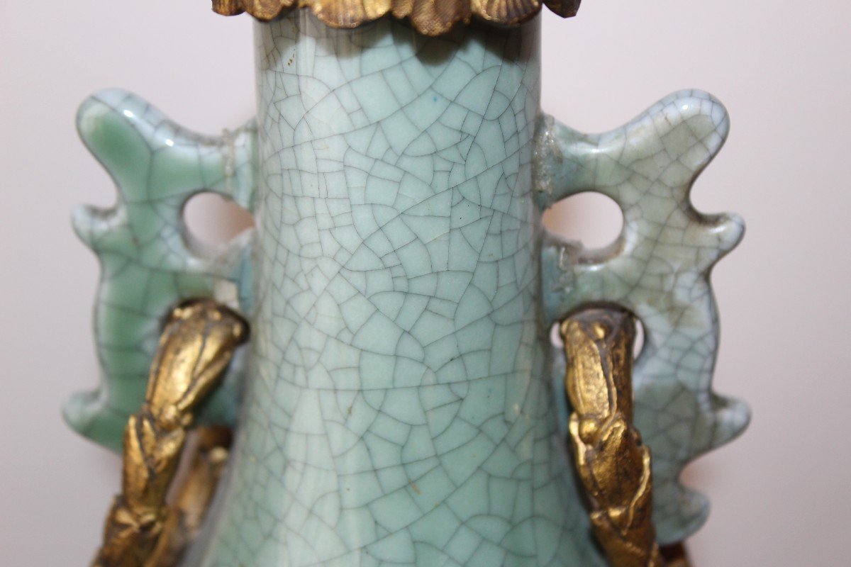 Paire Des Vases Chinois Celadon Craquelè, Montè En Bronze Dorè, Epoque Napoleon III-photo-1