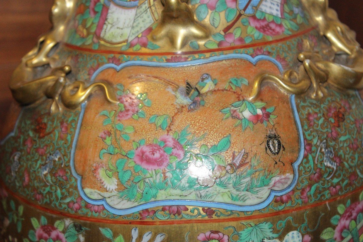 Vase En Porcelaine Chinois De La Famille Rose, Canton Moitiè Du XIX Siecle.-photo-2