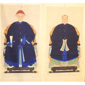 Paire Des Grands Portraits d'Ancètres Chinois Sur Papier, Dinastie Qing, XIX Siecle.