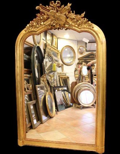 114 X 177 Cm Grand Miroir Ancien, Dorure Feuille d'Or, Décor au violon, Attributs Musique 