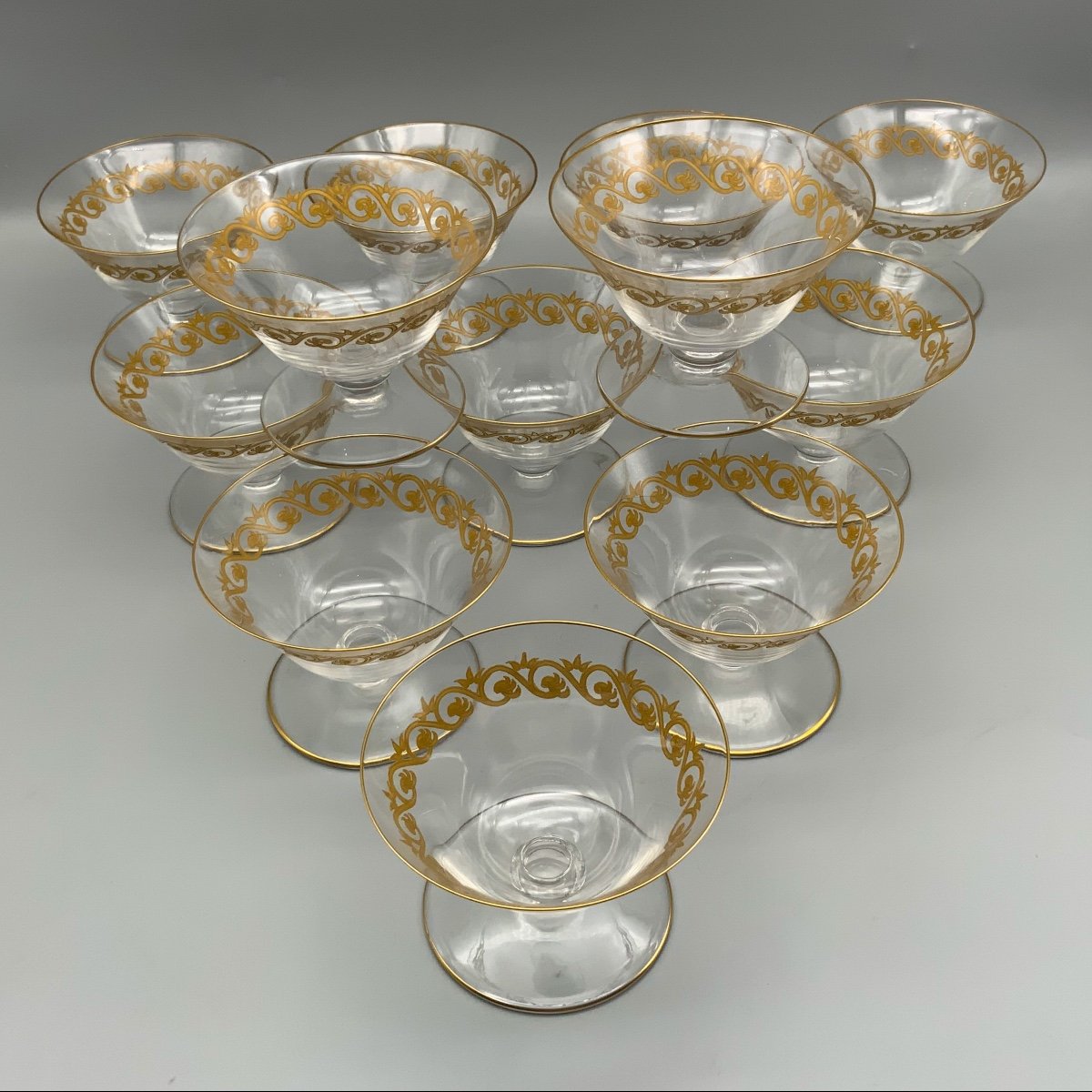 Saint Louis 12 Champagne Glasses-photo-2