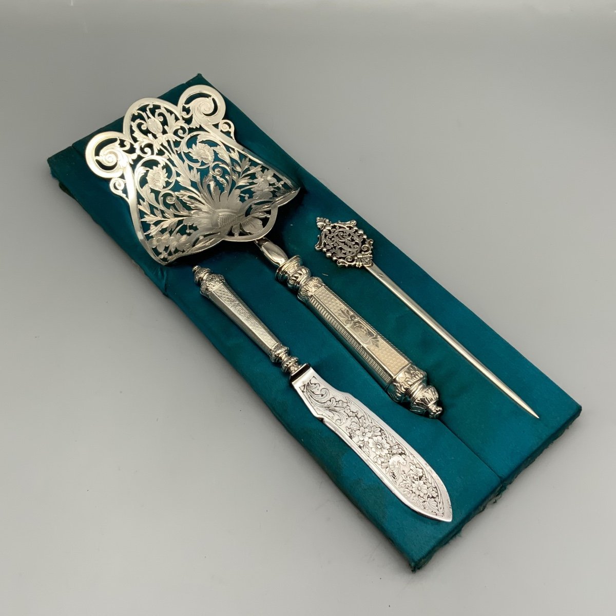 Silver Asparagus Service 