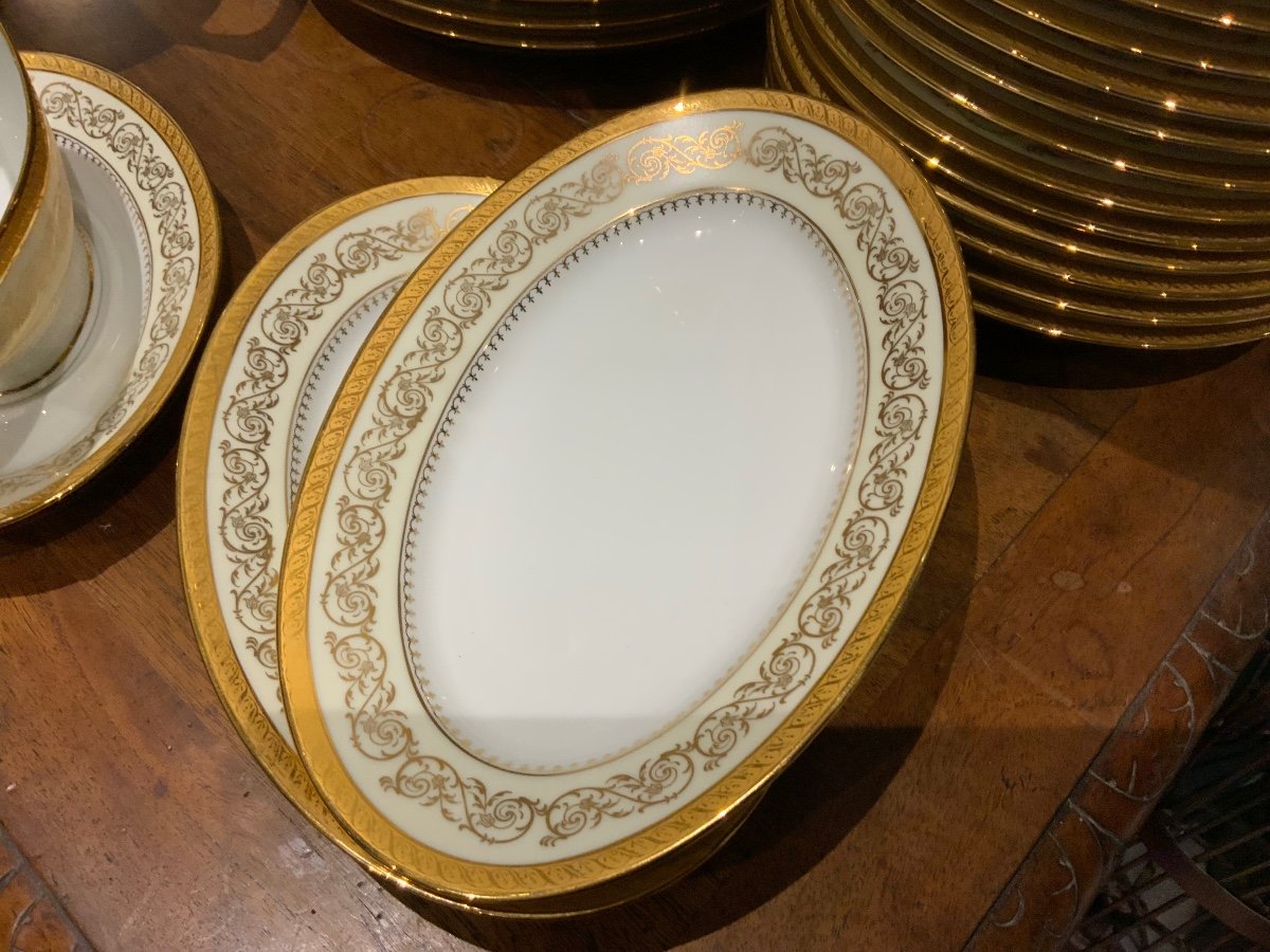 Coquet Et Cie. 62-piece Limoges Porcelain Dinner Service-photo-3