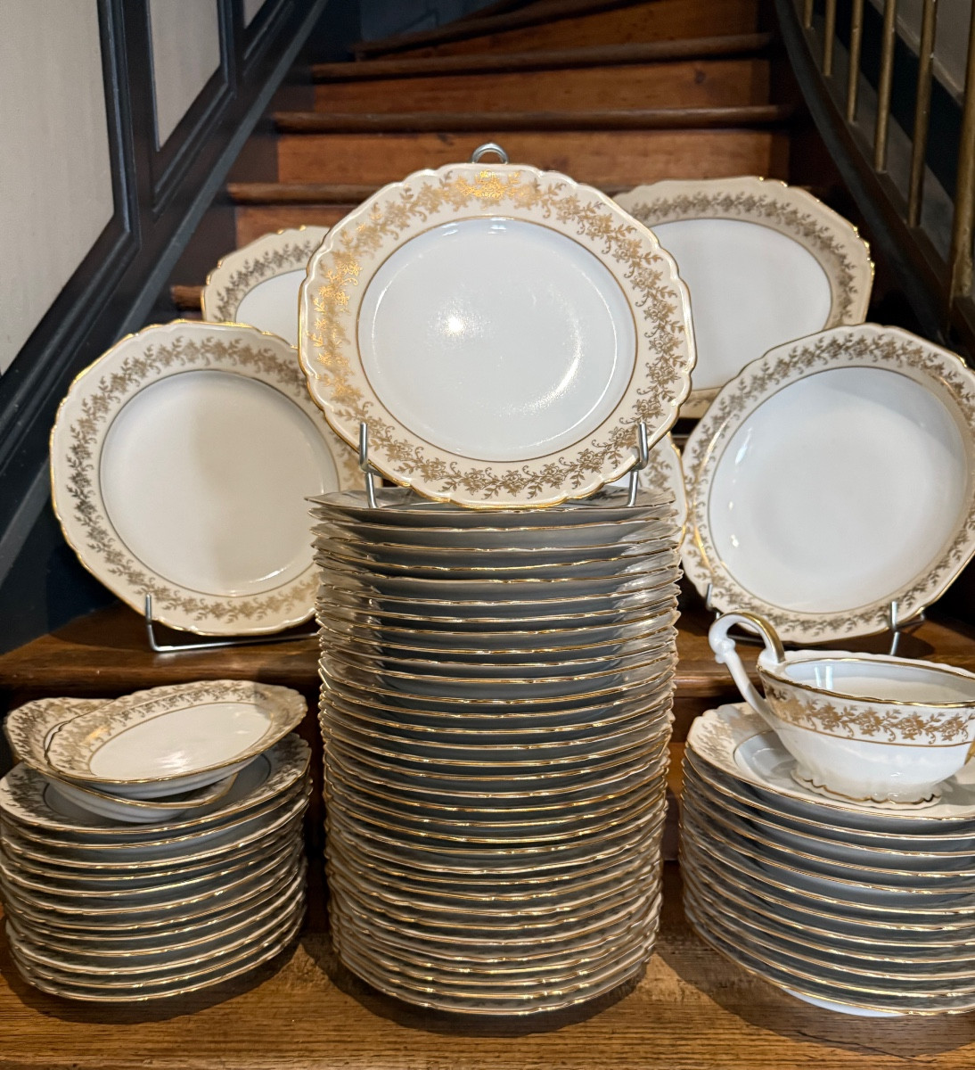 100-piece Limoges Porcelain Dinner Service 