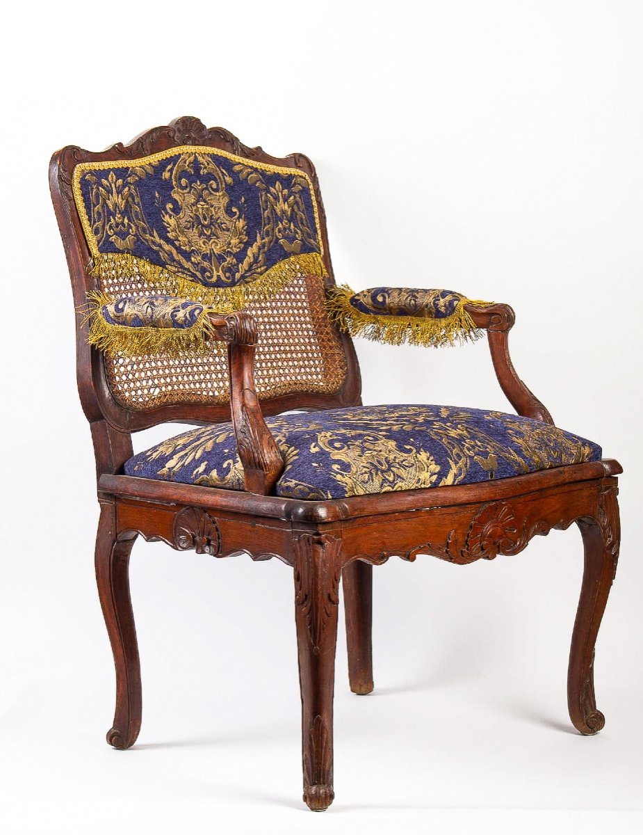 French Régence Period Hand- Carved Wood And Caned Armchair Circa 1720-photo-1