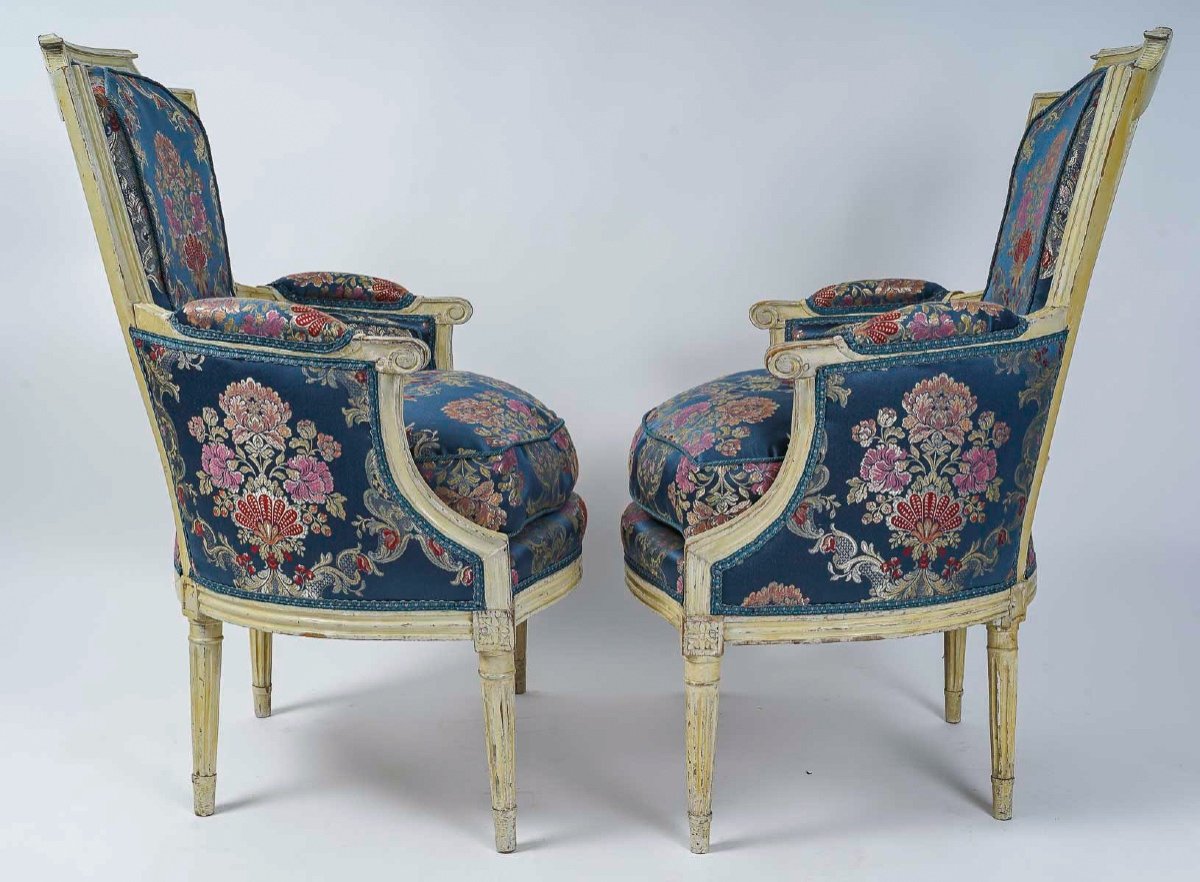 Série De Sièges Deux Bergères Et Quatre Fauteuils D’époque Louis XVI En Bois Laqué Vers 1780-photo-3