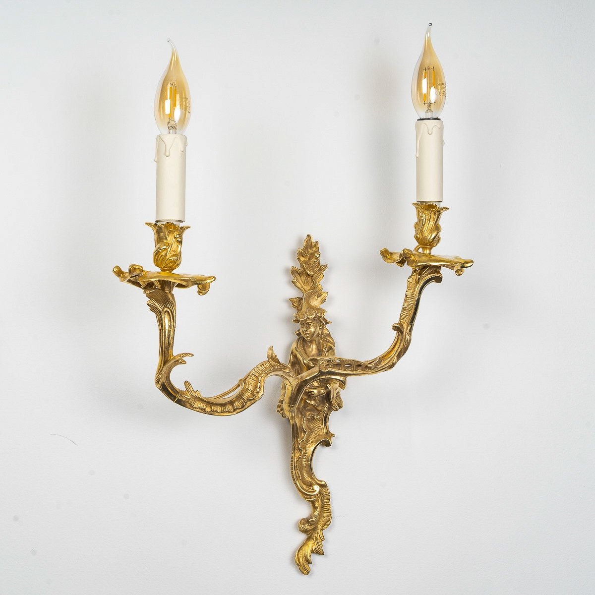 Paire D’appliques à Deux Bras De Lumière à Décor D’un Couple Chinois En Bronze Doré Vers 1850-photo-2