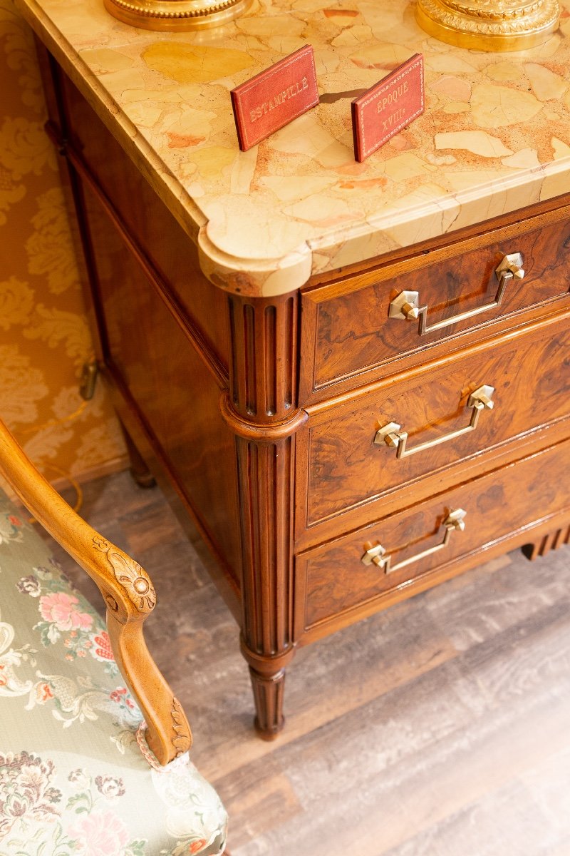 Commode En Noyer Ronceux D’époque Louis XVI Estampillée De Jean-baptiste Courte (1749-1843)-photo-3