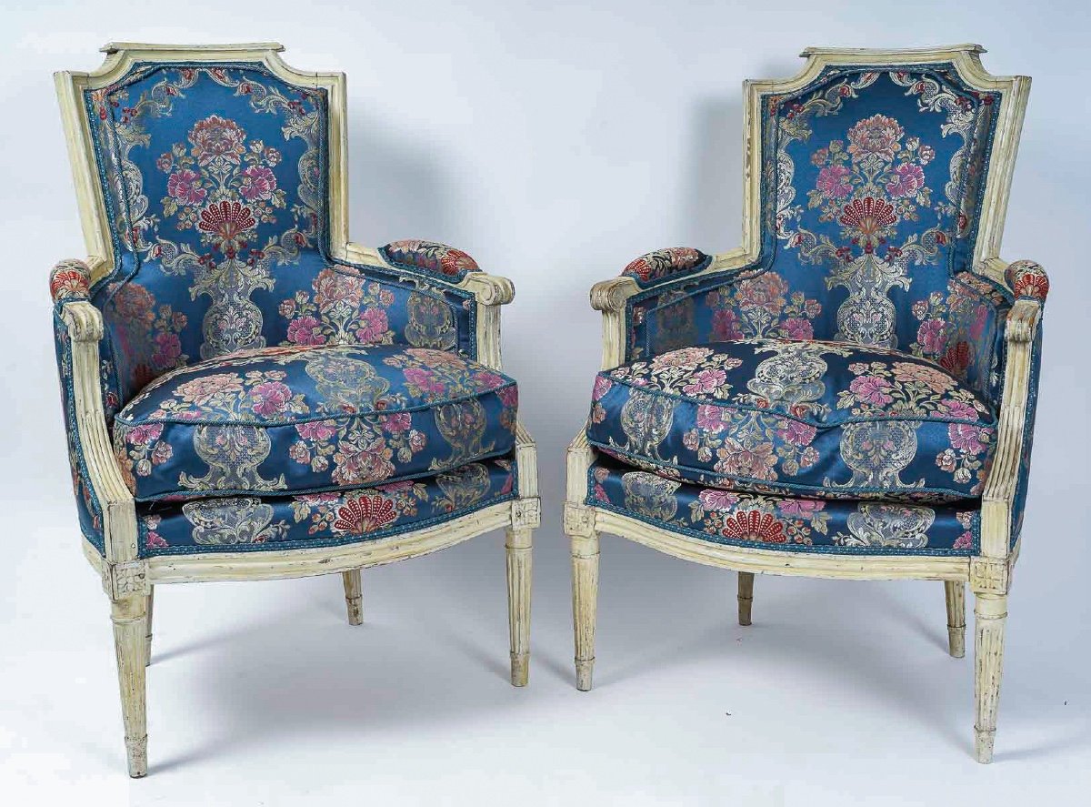 Pair Of French Louis XVI Period Bergere Armchairs In Natural Lacquered Wood Circa 1780-photo-5